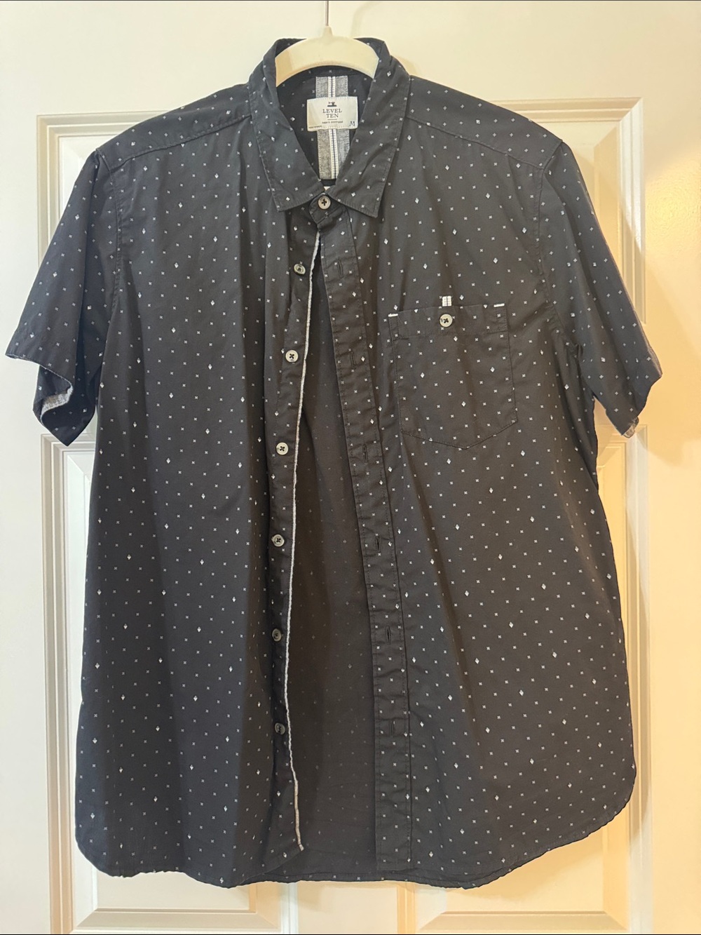 Coast Modern Short-Sleeve Button-Down Shirt in Charcoal Dot